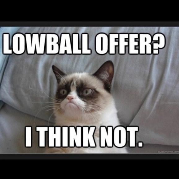 Welcome to my closet😊😊😊 - Picture 8 of 8